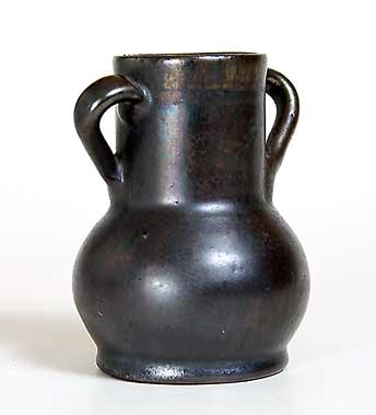Two-handled Dicker vase