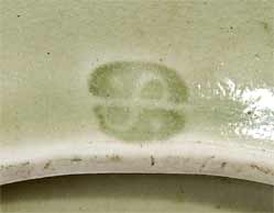 Leach porcelain plate (mark)