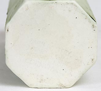 Green octagonal Carn vase (mark)
