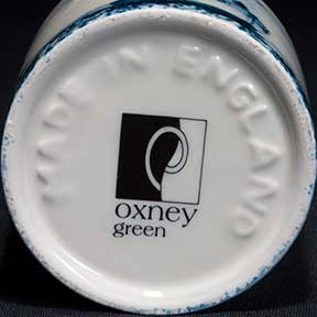 Oxney Green lidded boat pot (mark)